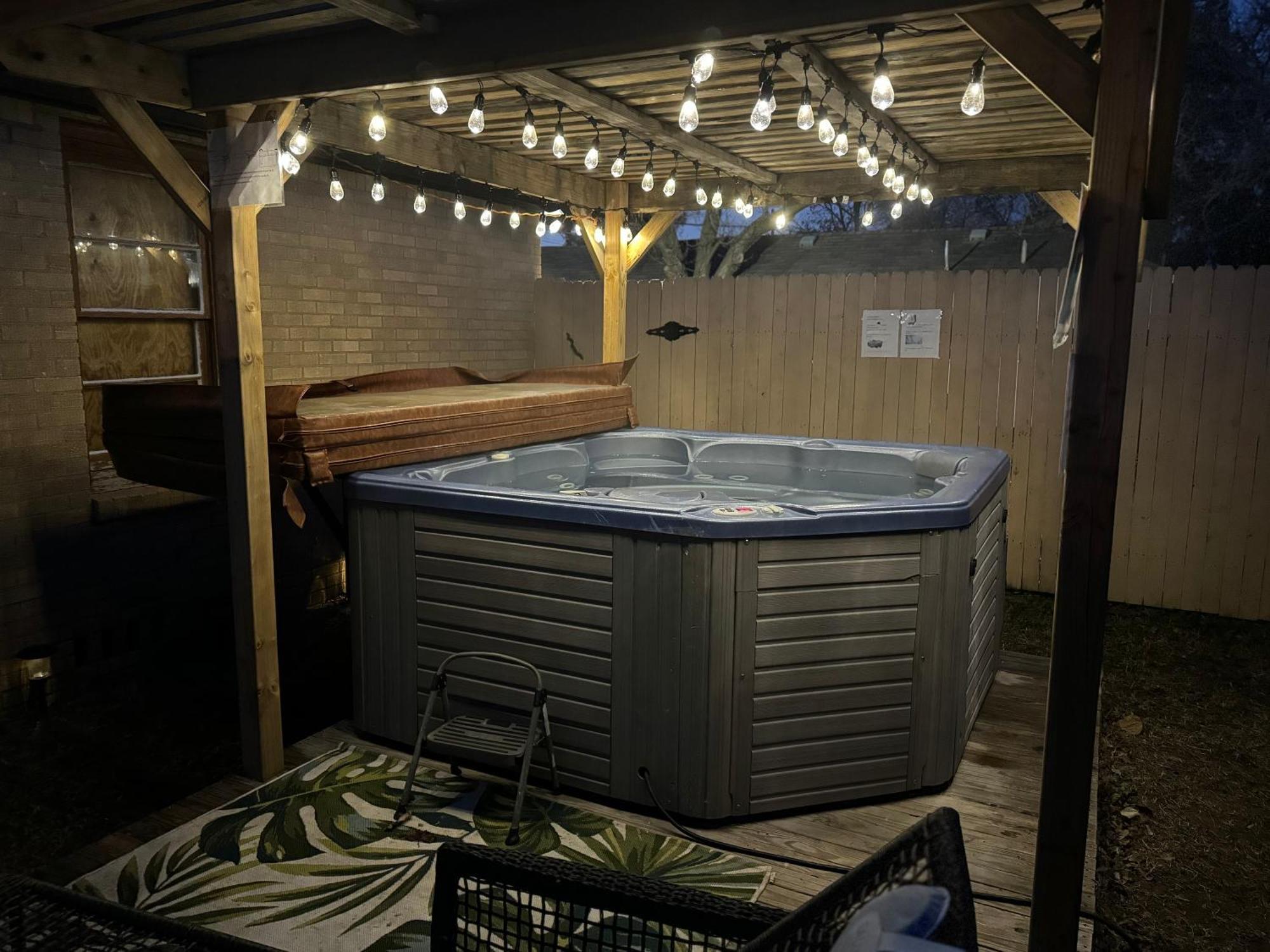Luxury Oasis- 1 Bedroom Romantic Getaways Lubbock Eksteriør billede