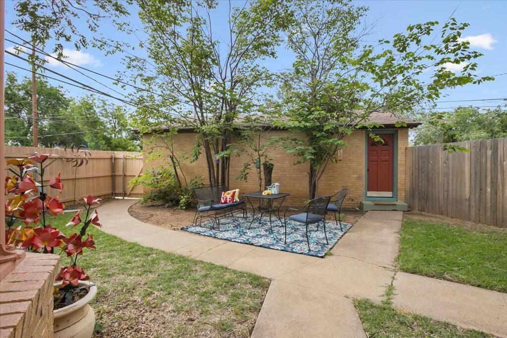 Luxury Oasis- 1 Bedroom Romantic Getaways Lubbock Eksteriør billede